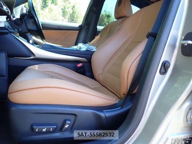 Lexus IS 2015-02 8627472-20