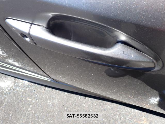 Lexus IS 2015-02 8627472-24