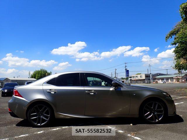 Lexus IS 2015-02 8627472-4