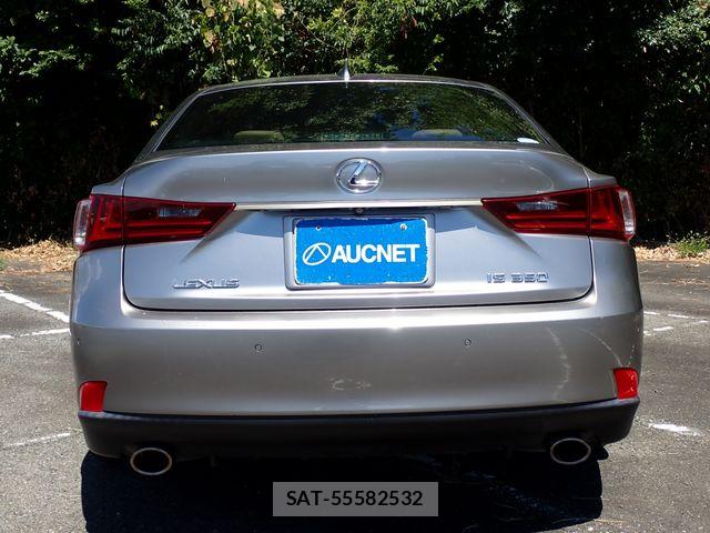 Lexus IS 2015-02 8627472-5