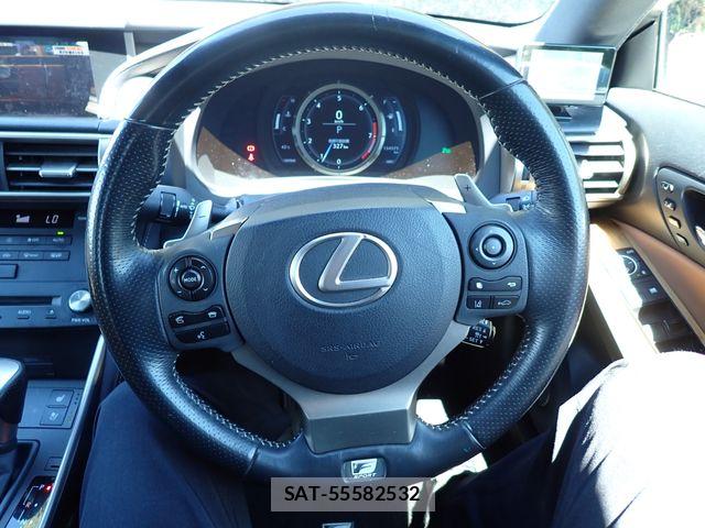 Lexus IS 2015-02 8627472-7