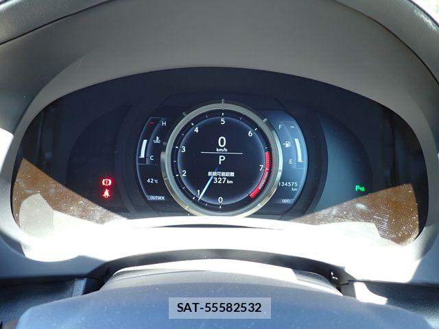 Lexus IS 2015-02 8627472-8