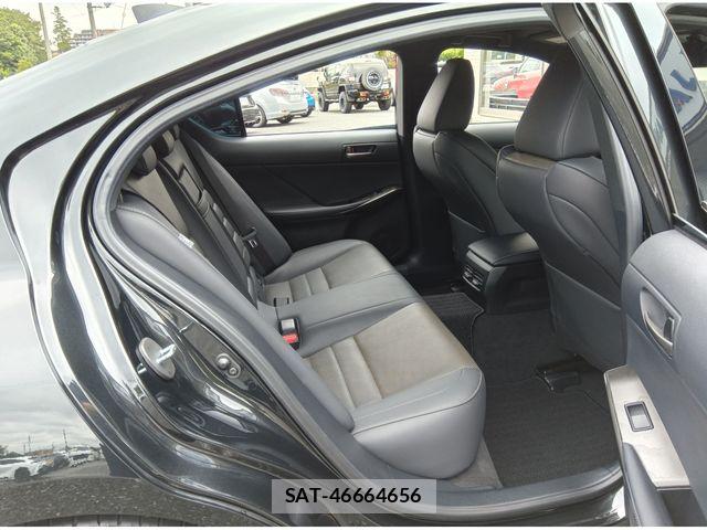 Lexus IS 2021-05 8666396-14