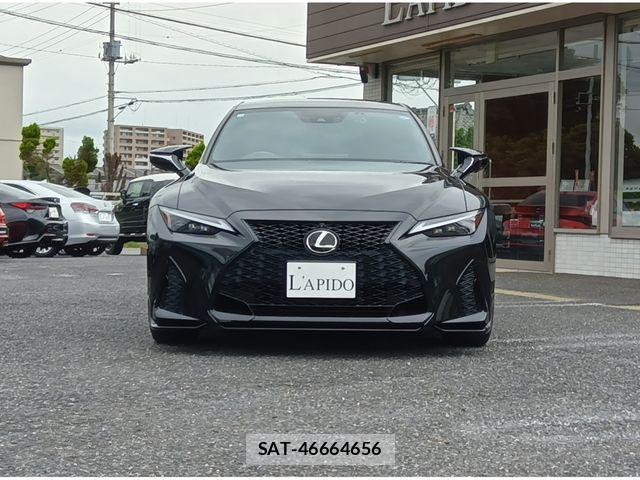 Lexus IS 2021-05 8666396-3