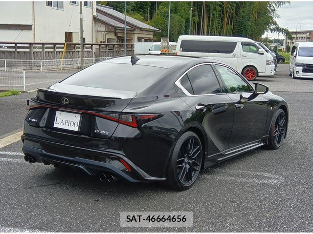 Lexus IS 2021-05 8666396-4