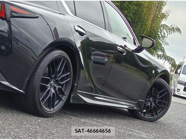 Lexus IS 2021-05 8666396-7