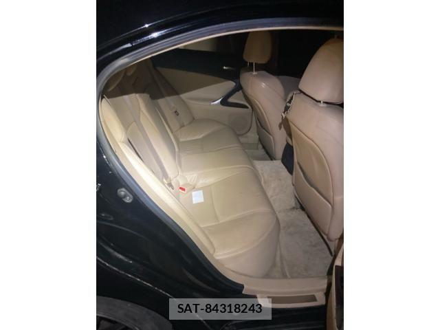 Lexus IS 2007-06 8743425-11