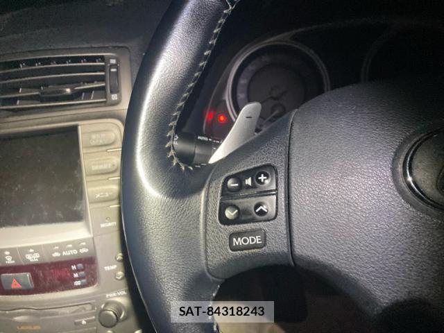 Lexus IS 2007-06 8743425-17
