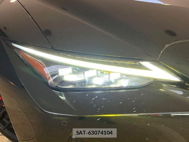 Lexus IS 2021-06 8796470-13