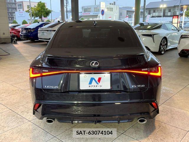 Lexus IS 2021-06 8796470-16