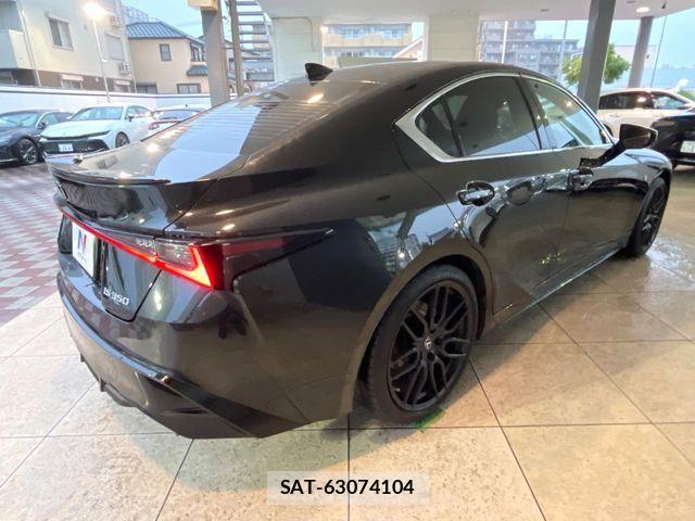 Lexus IS 2021-06 8796470-18