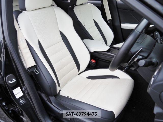 Lexus IS 2021-06 8796469-11