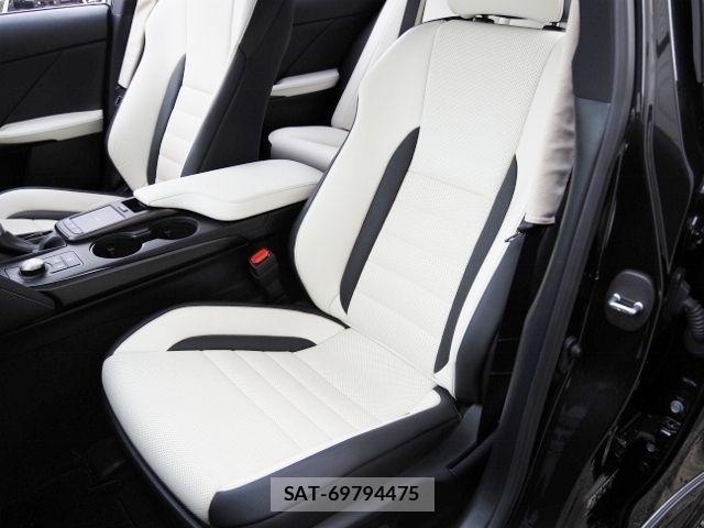 Lexus IS 2021-06 8796469-12