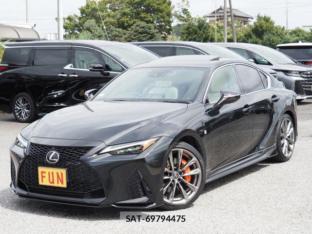 Lexus IS 2021-06 8796469-3