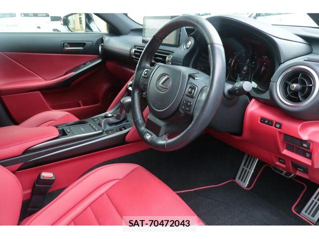 Lexus IS 2021-08 8829949-15