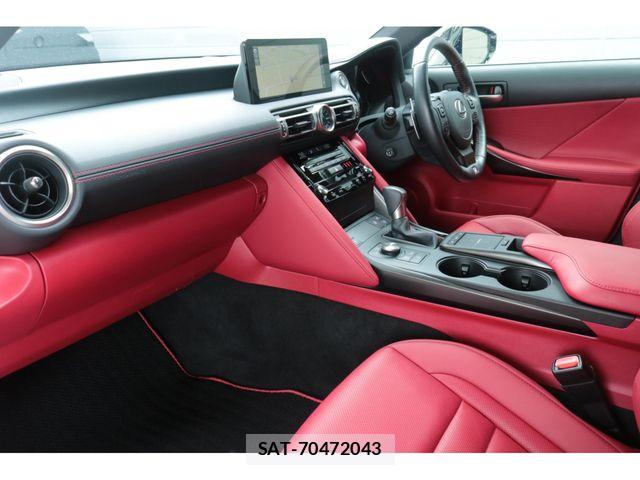 Lexus IS 2021-08 8829949-16