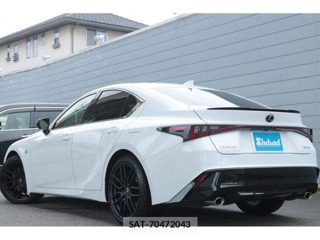Lexus IS 2021-08 8829949-1