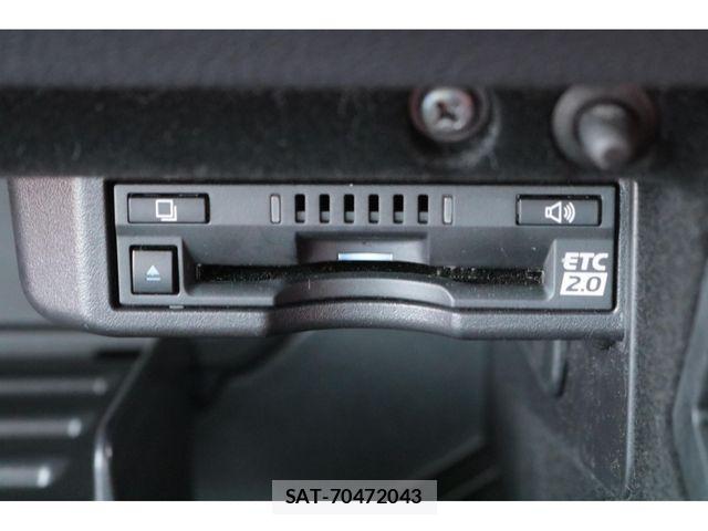 Lexus IS 2021-08 8829949-8