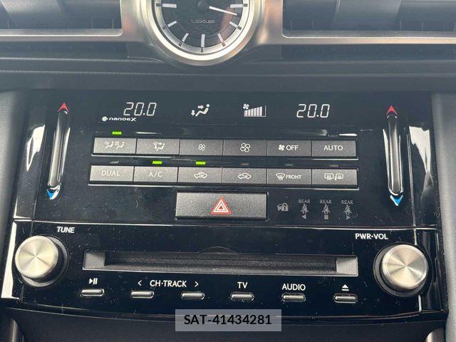 Lexus IS 2022-04 8849576-12