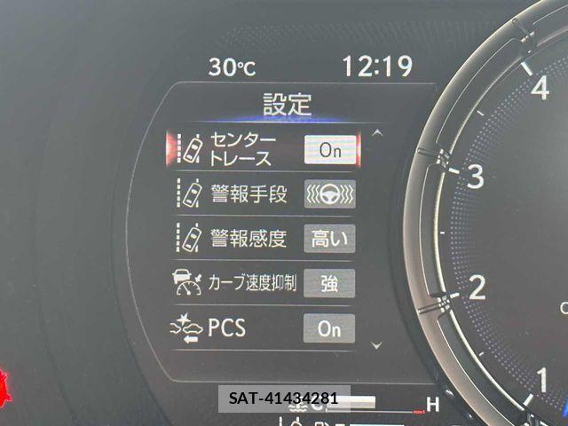 Lexus IS 2022-04 8849576-19