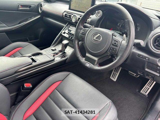 Lexus IS 2022-04 8849576-26
