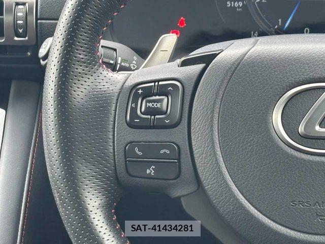 Lexus IS 2022-04 8849576-6