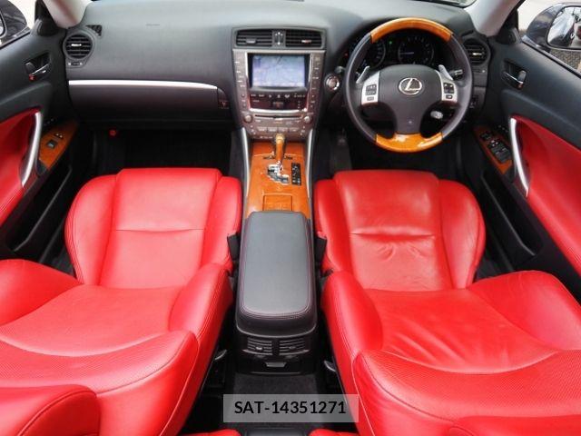 Lexus IS 2012-04 7328029-10