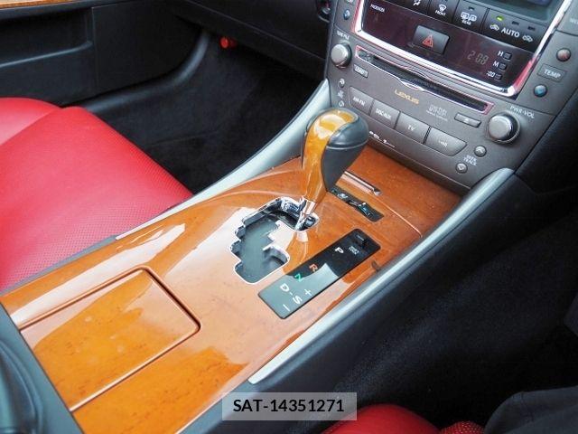 Lexus IS 2012-04 7328029-19