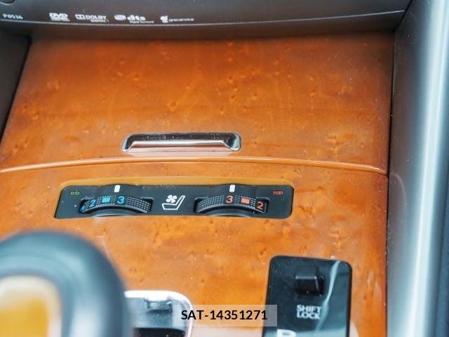 Lexus IS 2012-04 7328029-20