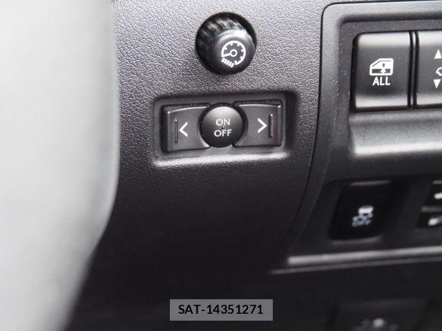 Lexus IS 2012-04 7328029-21