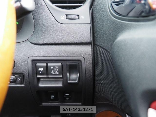Lexus IS 2012-04 7328029-22