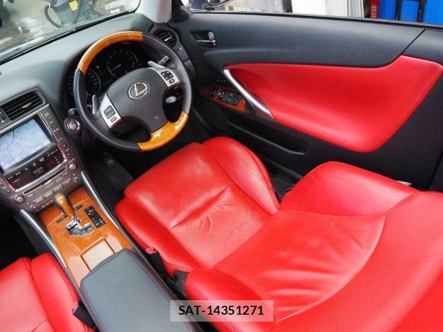 Lexus IS 2012-04 7328029-27