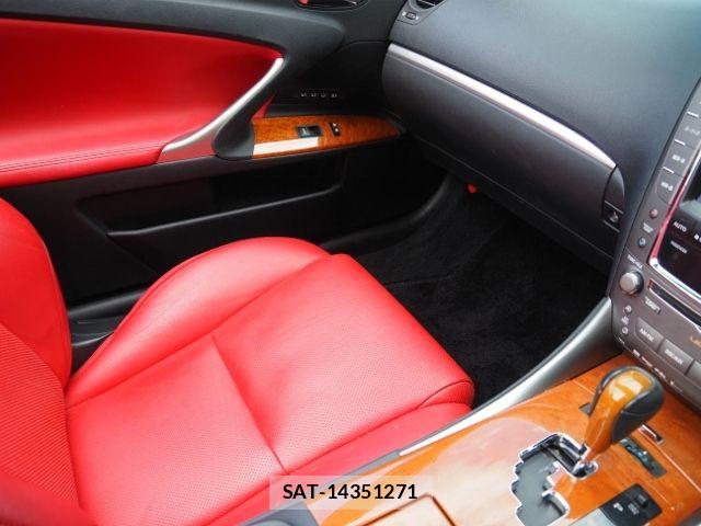 Lexus IS 2012-04 7328029-28