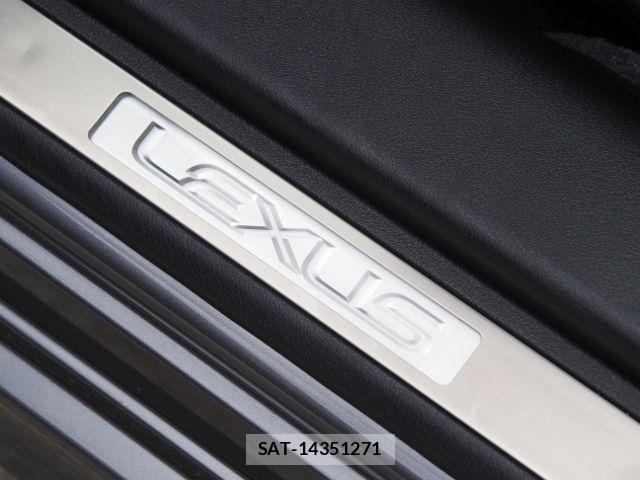 Lexus IS 2012-04 7328029-29