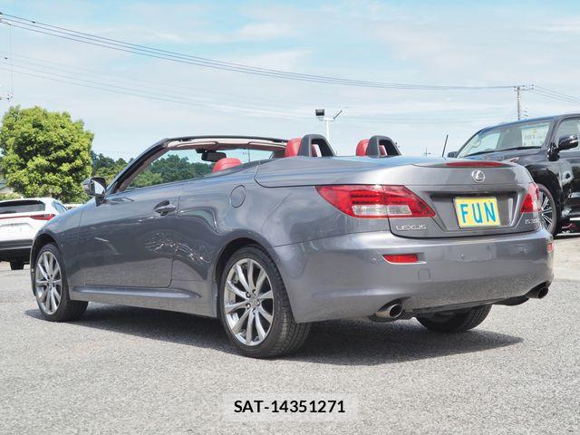Lexus IS 2012-04 7328029-5