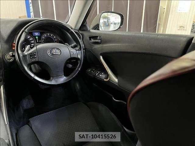 Lexus IS 2007-07 8562440-11