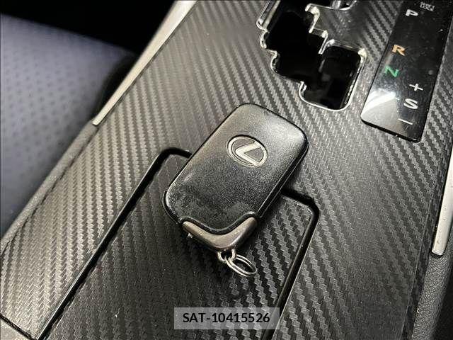 Lexus IS 2007-07 8562440-25