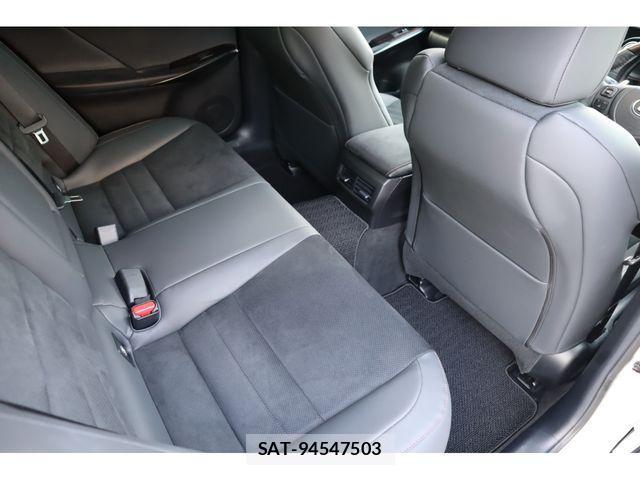 Lexus IS 2023-02 1286282-10