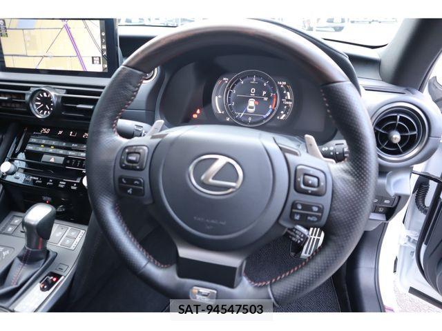 Lexus IS 2023-02 1286282-12