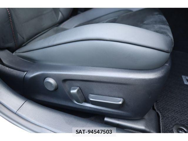 Lexus IS 2023-02 1286282-18