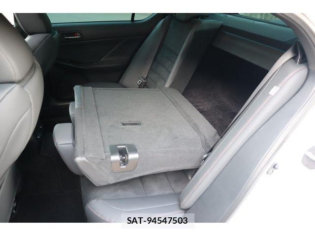 Lexus IS 2023-02 1286282-20