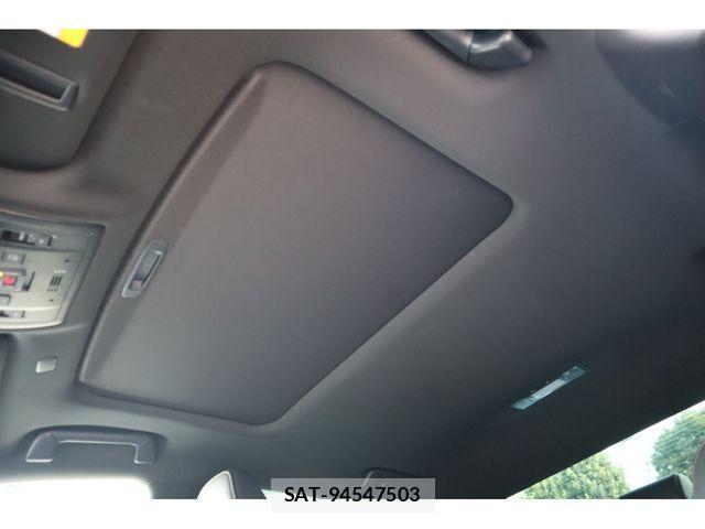 Lexus IS 2023-02 1286282-22