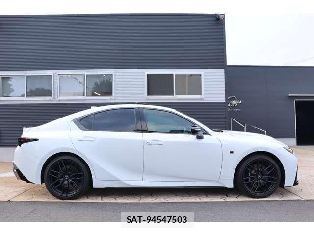 Lexus IS 2023-02 1286282-3