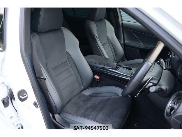 Lexus IS 2023-02 1286282-8