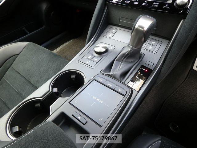 Lexus IS 2023-11 6612829-18