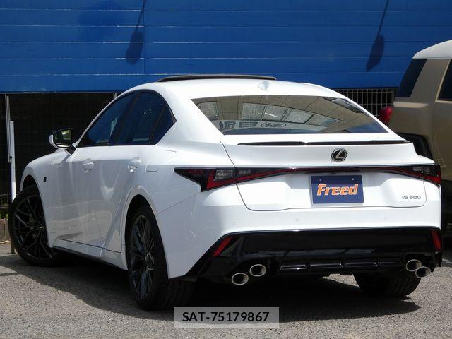 Lexus IS 2023-11 6612829-1