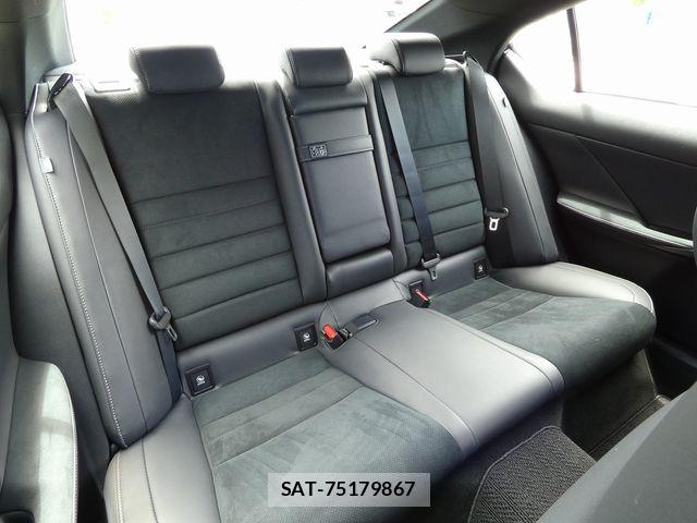 Lexus IS 2023-11 6612829-24