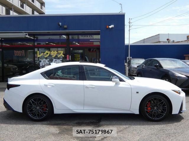 Lexus IS 2023-11 6612829-7