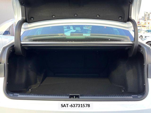 Lexus IS 2023-06 6907713-14