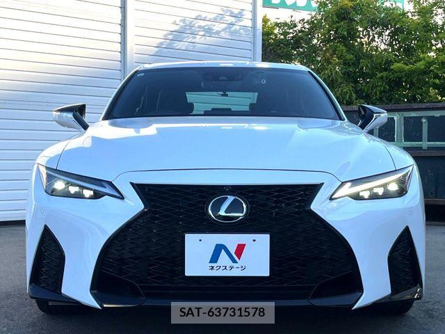 Lexus IS 2023-06 6907713-17